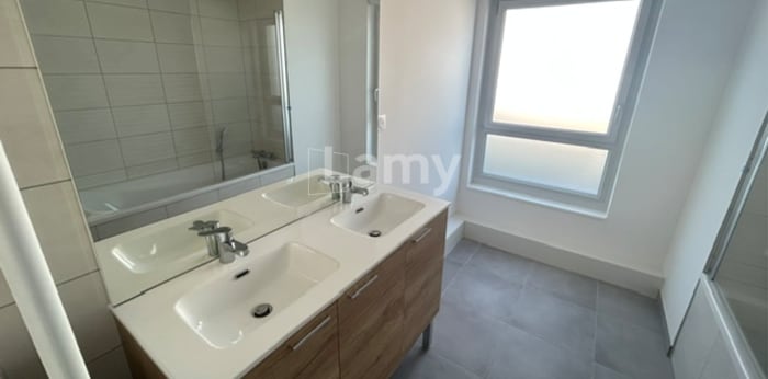 Image 4 sur 8 - Appartement  ·  Location · Mulhouse (68200) · 4 pièces · 79m²