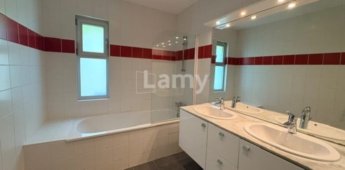 Image 11 sur 12 - Appartement  ·  Location · Besancon (25000) · 2 pièces · 64m²