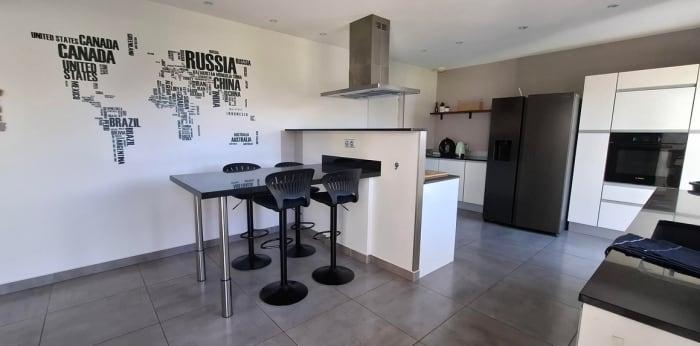 Image 7 sur 20 - Maison/villa  ·  Location · Daux (31700) · 4 pièces · 143m²