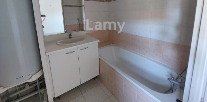 Image 11 sur 12 - Appartement  ·  Location · Vauvert (30600) · 2 pièces · 37m²