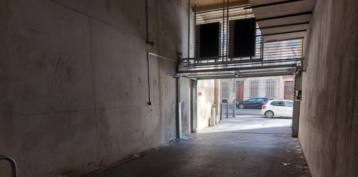 Image 22 sur 29 - Parking/box  ·  Location · Marseille (13004) · 13m²