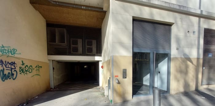 Image 20 sur 29 - Parking/box  ·  Location · Marseille (13004) · 13m²