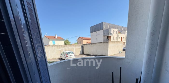 Image 6 sur 9 - Appartement  ·  Location · Clermont Ferrand (63100) · 1 pièce · 22m²