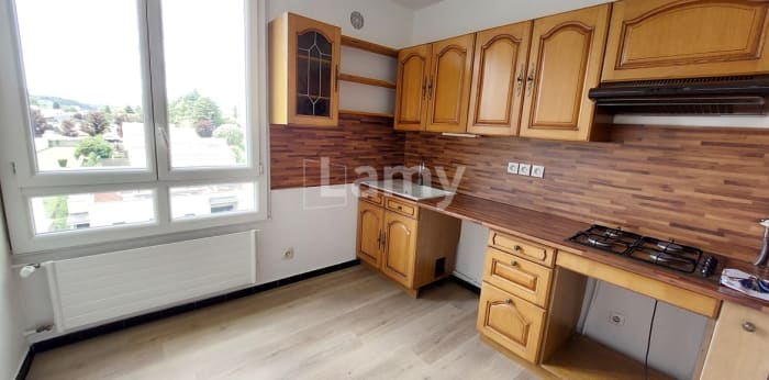 Image 3 sur 6 - Appartement  ·  Location · Villefranche Sur Saone (69400) · 4 pièces · 70m²