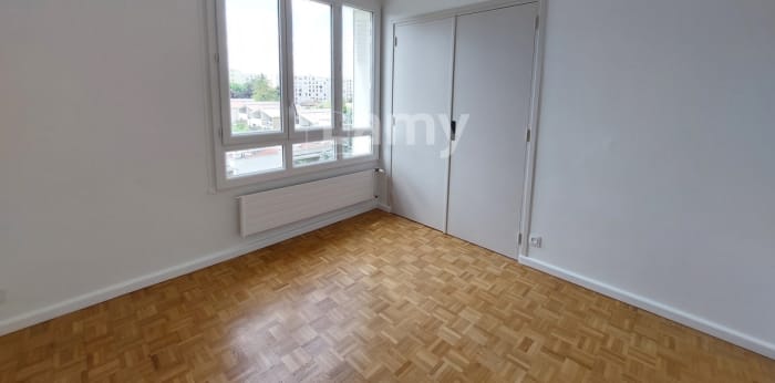 Image 5 sur 6 - Appartement  ·  Location · Villefranche Sur Saone (69400) · 4 pièces · 70m²