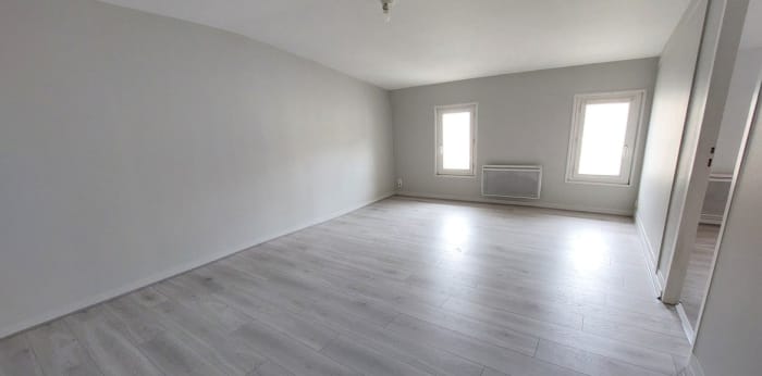 Image 2 sur 13 - Appartement  ·  Location · Libourne (33500) · 2 pièces · 49m²