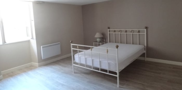 Image 2 sur 11 - Appartement  ·  Location · Vesoul (70000) · 1 pièce · 49m²