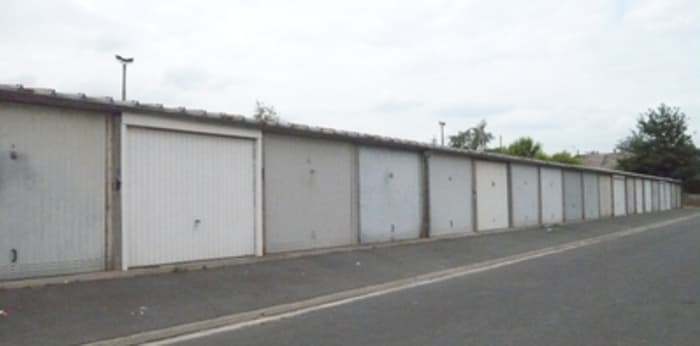 Image 1 sur 2 - Parking/box  ·  Location · Libourne (33500) · 12m²