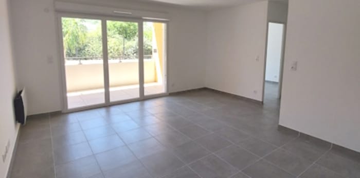 Image 1 sur 7 - Appartement  ·  Location · Cogolin (83310) · 2 pièces · 45m²