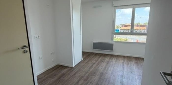 Image 4 sur 5 - Appartement  ·  Location · Aytre (17440) · 1 pièce · 19m²