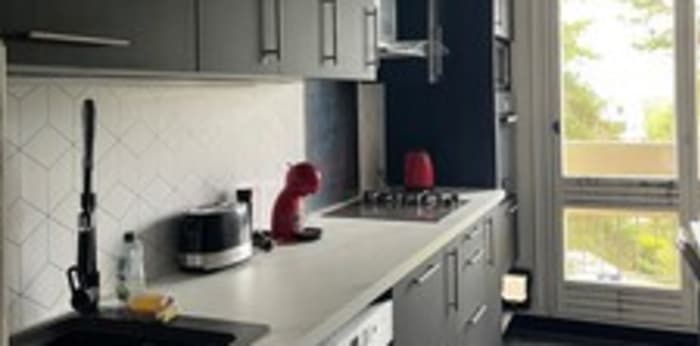 Image 1 sur 15 - Appartement  ·  Location · Angouleme (16000) · 5 pièces · 96m²
