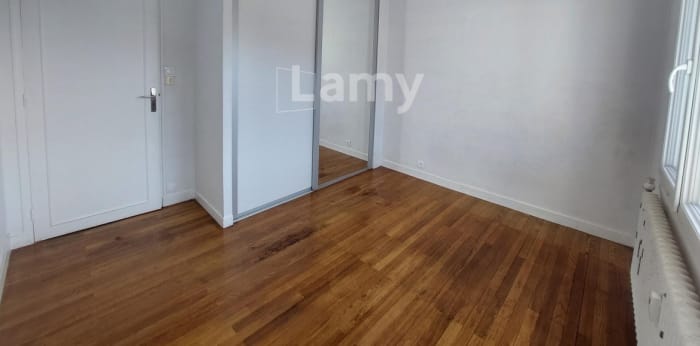 Image 9 sur 10 - Appartement  ·  Location · Grenoble (38000) · 3 pièces · 96m²