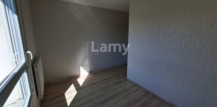 Image 7 sur 12 - Appartement  ·  Location · Clermont Ferrand (63000) · 3 pièces · 65m²