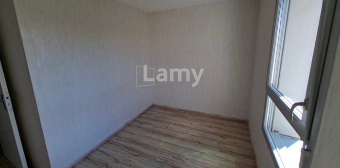 Image 8 sur 12 - Appartement  ·  Location · Clermont Ferrand (63000) · 3 pièces · 65m²