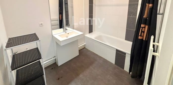 Image 9 sur 11 - Appartement  ·  Location · Strasbourg (67200) · 4 pièces · 81m²