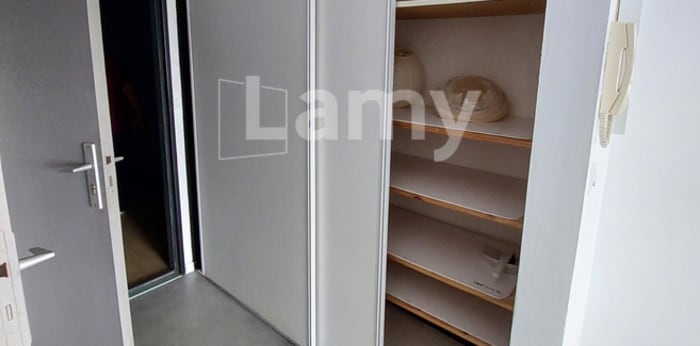 Image 6 sur 6 - Appartement  ·  Location · Pau (64000) · 1 pièce · 18m²