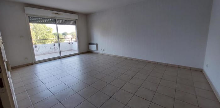 Image 1 sur 9 - Appartement  ·  Location · Le Pontet (84130) · 2 pièces · 48m²