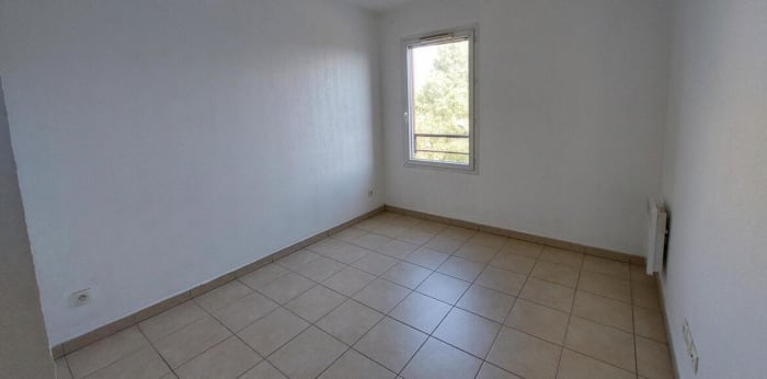 Image 6 sur 9 - Appartement  ·  Location · Le Pontet (84130) · 2 pièces · 48m²