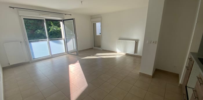 Image 3 sur 17 - Appartement  ·  Location · Sathonay Camp (69580) · 3 pièces · 64m²