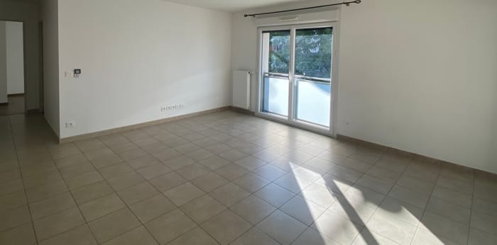 Image 4 sur 17 - Appartement  ·  Location · Sathonay Camp (69580) · 3 pièces · 64m²