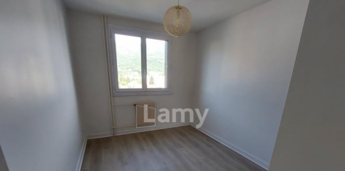 Image 7 sur 11 - Appartement  ·  Location · Seyssinet Pariset (38170) · 4 pièces · 68m²