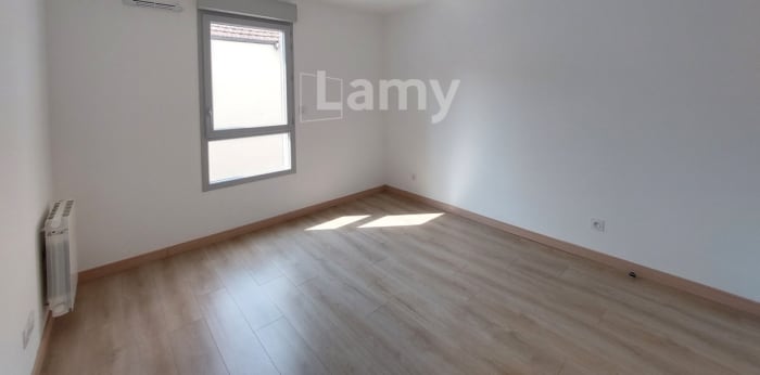 Image 8 sur 11 - Appartement  ·  Location · Anse (69480) · 2 pièces · 40m²