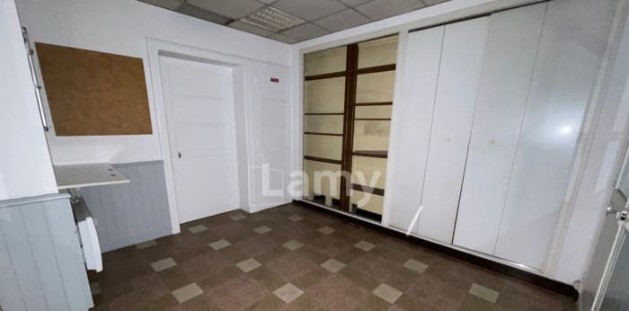 Image 1 sur 5 - Bureaux  ·  Location · Villefranche Sur Saone (69400) · 47m²