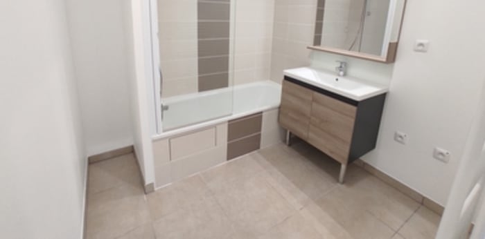 Image 7 sur 13 - Appartement  ·  Location · Villeurbanne (69100) · 4 pièces · 87m²