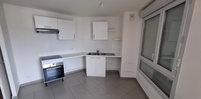 Image 2 sur 8 - Appartement  ·  Location · Puteaux (92800) · 2 pièces · 64m²