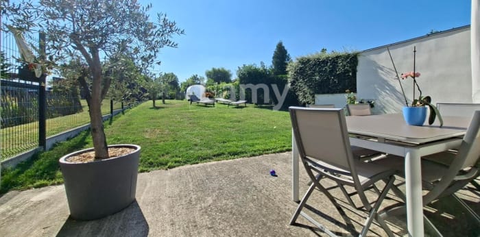 Image 2 sur 19 - Maison/villa  ·  Location · Aulnoy Lez Valenciennes (59300) · 6 pièces · 200m²