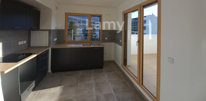 Image 2 sur 7 - Appartement  ·  Location · Chambery (73000) · 3 pièces · 74m²