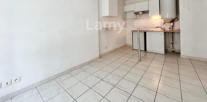 Image 4 sur 7 - Appartement  ·  Location · Aix En Provence (13090) · 2 pièces · 27m²