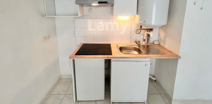 Image 3 sur 7 - Appartement  ·  Location · Aix En Provence (13090) · 2 pièces · 27m²