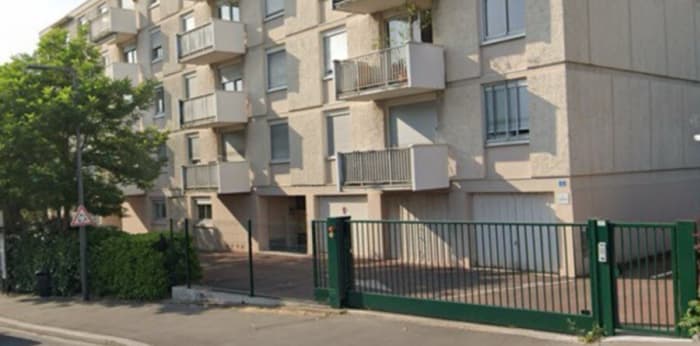 Image 1 sur 4 - Appartement  ·  Location · Caluire Et Cuire (69300) · 1 pièce · 31m²