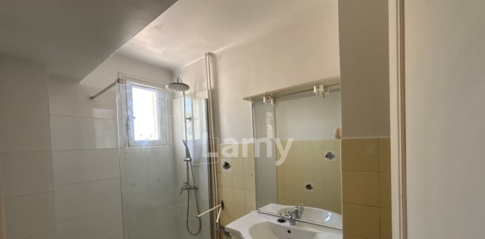 Image 4 sur 7 - Appartement  ·  Location · Nice (06000) · 3 pièces · 56m²