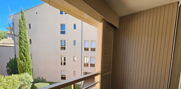 Image 3 sur 8 - Appartement  ·  Location · Aix En Provence (13100) · 2 pièces · 49m²