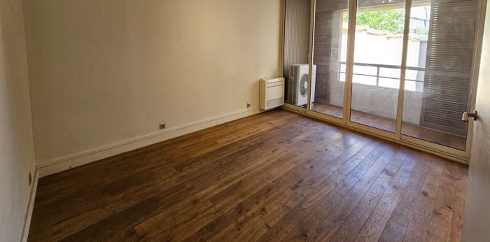 Image 2 sur 8 - Appartement  ·  Location · Aix En Provence (13100) · 2 pièces · 49m²