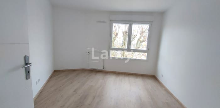 Image 4 sur 10 - Appartement  ·  Location · Montluel (01120) · 3 pièces · 68m²