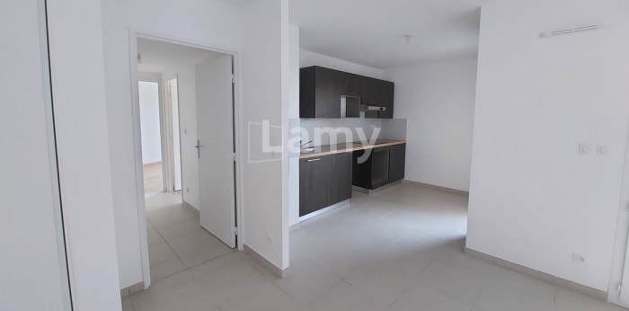 Image 2 sur 10 - Appartement  ·  Location · Montluel (01120) · 3 pièces · 68m²