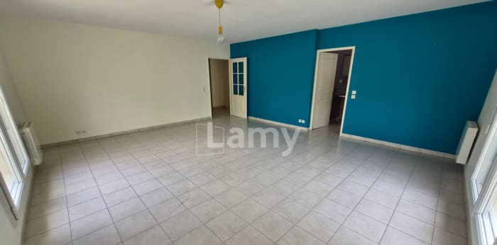 Image 4 sur 17 - Appartement  ·  Location · St Georges Sur Baulche (89000) · 4 pièces · 102m²