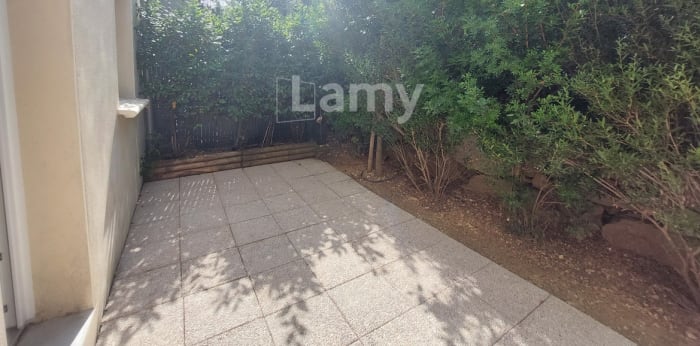 Image 5 sur 23 - Maison/villa  ·  Location · Nimes (30900) · 4 pièces · 79m²