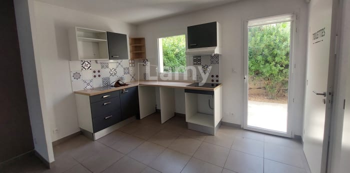 Image 10 sur 23 - Maison/villa  ·  Location · Nimes (30900) · 4 pièces · 79m²