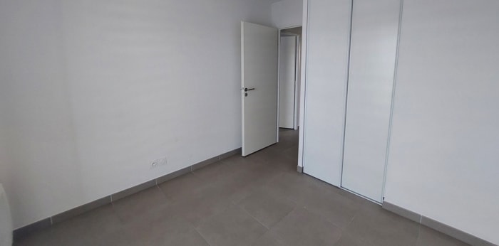 Image 16 sur 23 - Maison/villa  ·  Location · Nimes (30900) · 4 pièces · 79m²