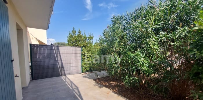 Image 4 sur 23 - Maison/villa  ·  Location · Nimes (30900) · 4 pièces · 79m²