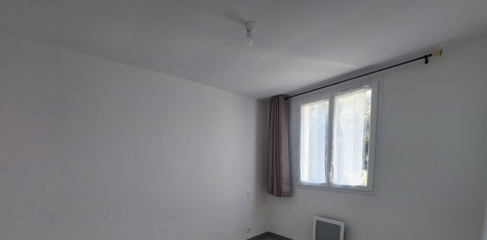 Image 15 sur 23 - Maison/villa  ·  Location · Nimes (30900) · 4 pièces · 79m²