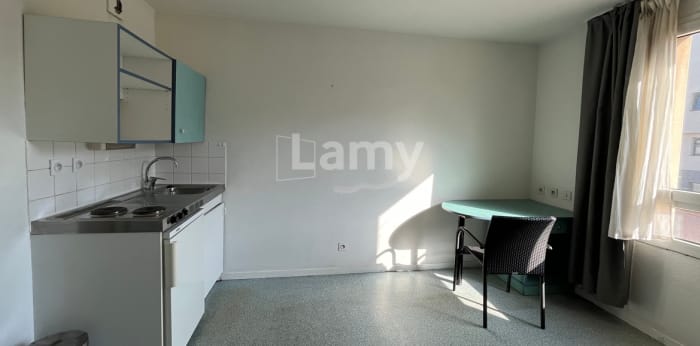 Image 5 sur 8 - Appartement  ·  Location · Dijon (21000) · 1 pièce · 19m²
