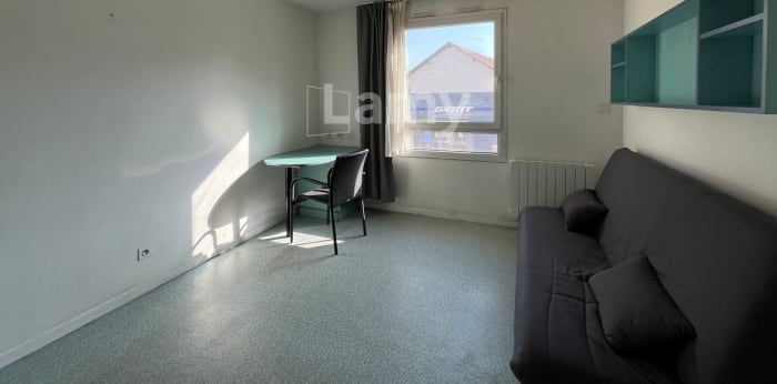 Image 2 sur 8 - Appartement  ·  Location · Dijon (21000) · 1 pièce · 19m²