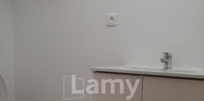 Image 2 sur 3 - Appartement  ·  Location · Rousset (13790) · 20m²
