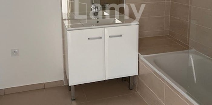 Image 6 sur 6 - Appartement  ·  Location · Montluel (01120) · 3 pièces · 77m²