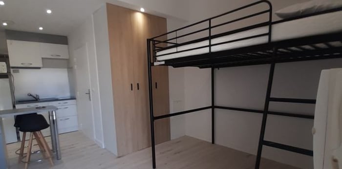 Image 1 sur 8 - Appartement  ·  Location · Evry Courcouronnes (91000) · 1 pièce · 20m²